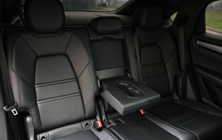 Porsche Cayenne III, 2021 год, 8 899 000 рублей, 33 фотография