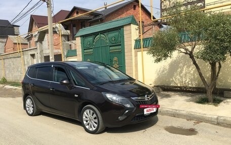 Opel Zafira C рестайлинг, 2012 год, 990 000 рублей, 3 фотография