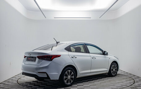 Hyundai Solaris II рестайлинг, 2017 год, 1 120 000 рублей, 5 фотография