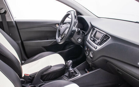 Hyundai Solaris II рестайлинг, 2017 год, 1 120 000 рублей, 10 фотография