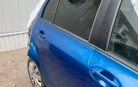Toyota Yaris III рестайлинг, 2008 год, 250 000 рублей, 4 фотография