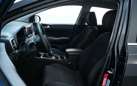 KIA Sportage IV рестайлинг, 2017 год, 1 800 444 рублей, 10 фотография