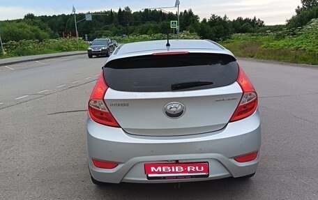 Hyundai Solaris II рестайлинг, 2012 год, 950 000 рублей, 1 фотография