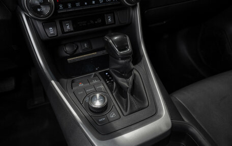 Toyota RAV4, 2020 год, 3 290 000 рублей, 15 фотография