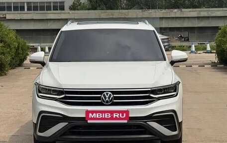 Volkswagen Tiguan II, 2023 год, 2 080 001 рублей, 2 фотография