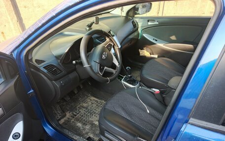 Hyundai Solaris II рестайлинг, 2012 год, 650 000 рублей, 4 фотография