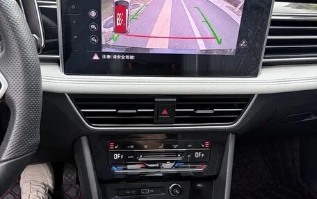 Volkswagen Tiguan II, 2023 год, 2 080 001 рублей, 12 фотография