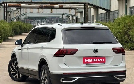 Volkswagen Tiguan II, 2023 год, 2 080 001 рублей, 4 фотография