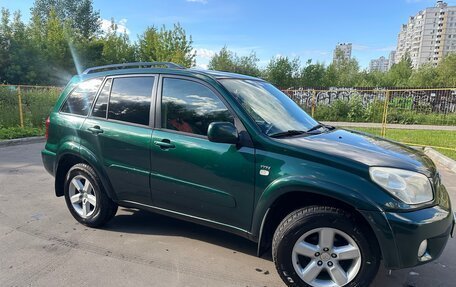 Toyota RAV4, 2005 год, 1 050 000 рублей, 2 фотография