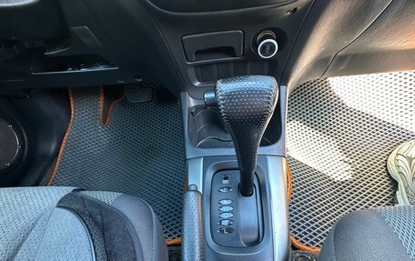 Toyota RAV4, 2005 год, 1 050 000 рублей, 29 фотография