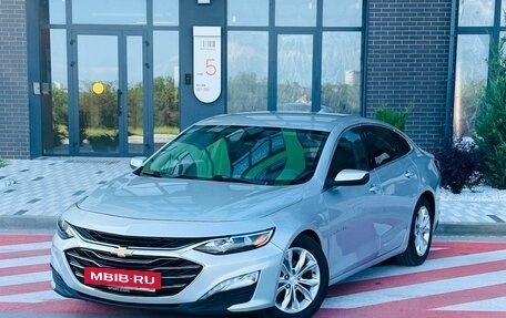 Chevrolet Malibu IX, 2019 год, 1 395 000 рублей, 3 фотография