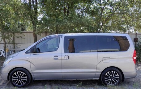 Hyundai H-1 II рестайлинг, 2015 год, 1 700 000 рублей, 4 фотография