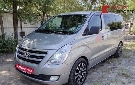 Hyundai H-1 II рестайлинг, 2015 год, 1 700 000 рублей, 3 фотография