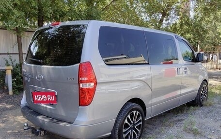 Hyundai H-1 II рестайлинг, 2015 год, 1 700 000 рублей, 7 фотография