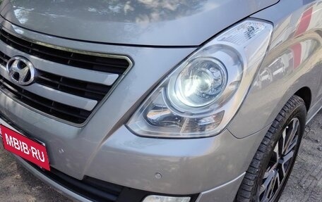 Hyundai H-1 II рестайлинг, 2015 год, 1 700 000 рублей, 21 фотография