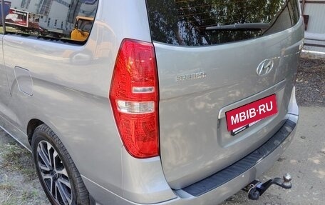 Hyundai H-1 II рестайлинг, 2015 год, 1 700 000 рублей, 22 фотография