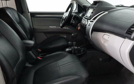 Mitsubishi Pajero Sport II рестайлинг, 2014 год, 1 599 000 рублей, 11 фотография
