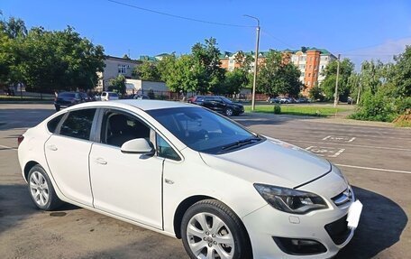 Opel Astra J, 2014 год, 1 000 000 рублей, 4 фотография