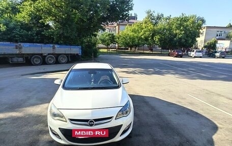 Opel Astra J, 2014 год, 1 000 000 рублей, 2 фотография