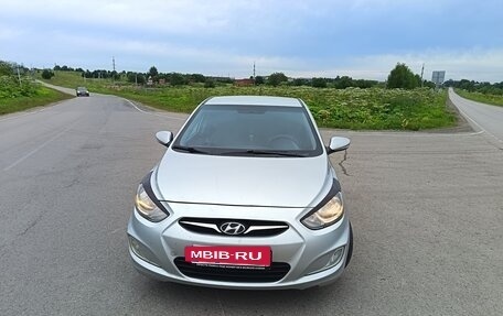 Hyundai Solaris II рестайлинг, 2012 год, 950 000 рублей, 2 фотография