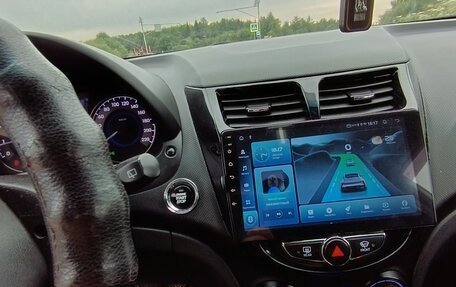 Hyundai Solaris II рестайлинг, 2012 год, 950 000 рублей, 13 фотография