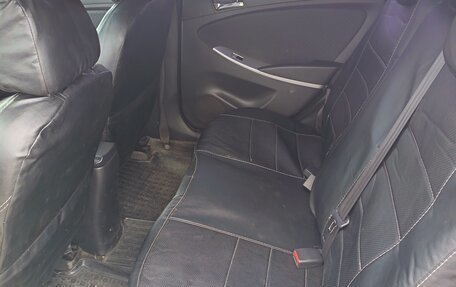Hyundai Solaris II рестайлинг, 2012 год, 950 000 рублей, 15 фотография