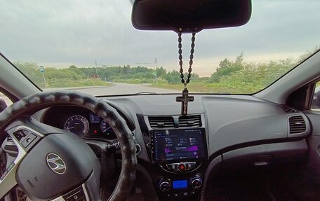 Hyundai Solaris II рестайлинг, 2012 год, 950 000 рублей, 11 фотография