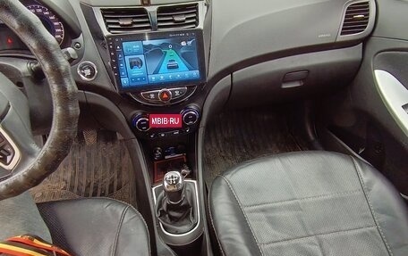 Hyundai Solaris II рестайлинг, 2012 год, 950 000 рублей, 14 фотография