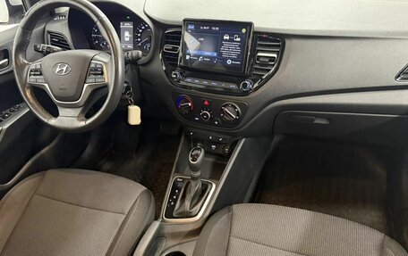 Hyundai Solaris II рестайлинг, 2021 год, 1 740 000 рублей, 19 фотография