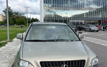 Lexus RX IV рестайлинг, 1999 год, 830 000 рублей, 1 фотография