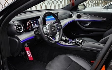 Mercedes-Benz E-Класс, 2019 год, 3 500 000 рублей, 10 фотография