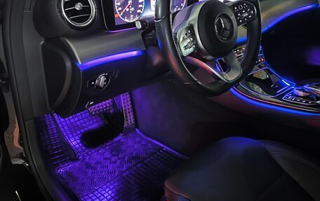 Mercedes-Benz E-Класс, 2019 год, 3 500 000 рублей, 21 фотография