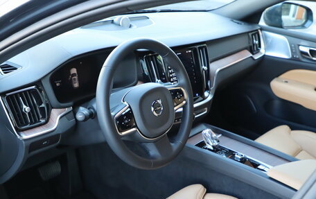 Volvo V60 Cross Country II, 2024 год, 6 560 000 рублей, 9 фотография