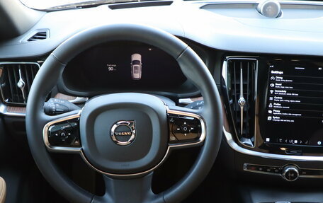 Volvo V60 Cross Country II, 2024 год, 6 560 000 рублей, 11 фотография
