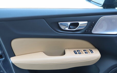 Volvo V60 Cross Country II, 2024 год, 6 560 000 рублей, 13 фотография