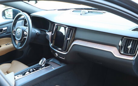 Volvo V60 Cross Country II, 2024 год, 6 560 000 рублей, 15 фотография