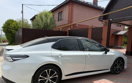 Toyota Camry, 2021 год, 3 050 000 рублей, 8 фотография