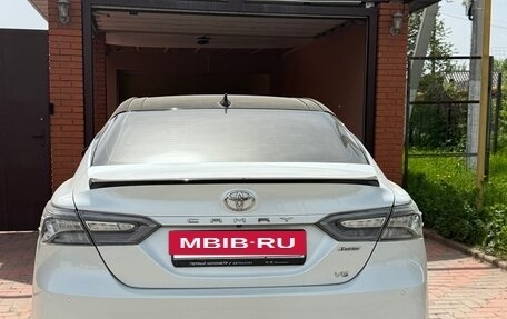 Toyota Camry, 2021 год, 3 050 000 рублей, 6 фотография