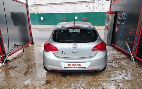 Opel Astra J, 2010 год, 520 000 рублей, 2 фотография
