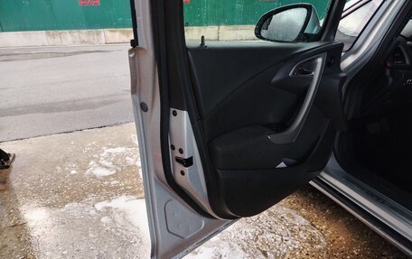 Opel Astra J, 2010 год, 520 000 рублей, 11 фотография