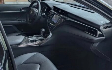 Toyota Camry, 2021 год, 3 175 000 рублей, 5 фотография