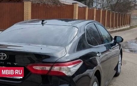 Toyota Camry, 2021 год, 3 175 000 рублей, 2 фотография