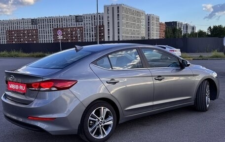 Hyundai Elantra VI рестайлинг, 2018 год, 1 850 000 рублей, 9 фотография