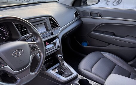 Hyundai Elantra VI рестайлинг, 2018 год, 1 850 000 рублей, 15 фотография