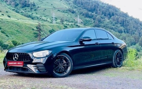 Mercedes-Benz E-Класс, 2018 год, 2 650 000 рублей, 2 фотография