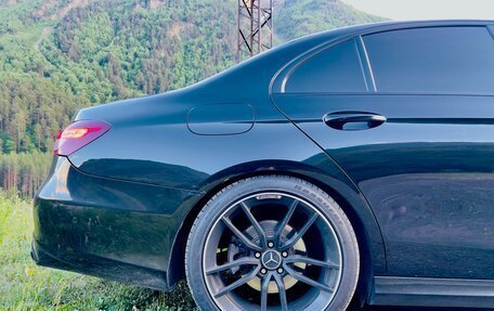 Mercedes-Benz E-Класс, 2018 год, 2 650 000 рублей, 11 фотография