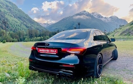 Mercedes-Benz E-Класс, 2018 год, 2 650 000 рублей, 10 фотография