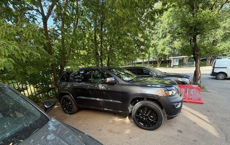 Jeep Grand Cherokee, 2017 год, 1 350 000 рублей, 2 фотография