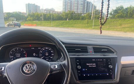 Volkswagen Tiguan II, 2017 год, 2 200 000 рублей, 17 фотография