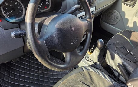 Renault Logan I, 2006 год, 330 000 рублей, 6 фотография